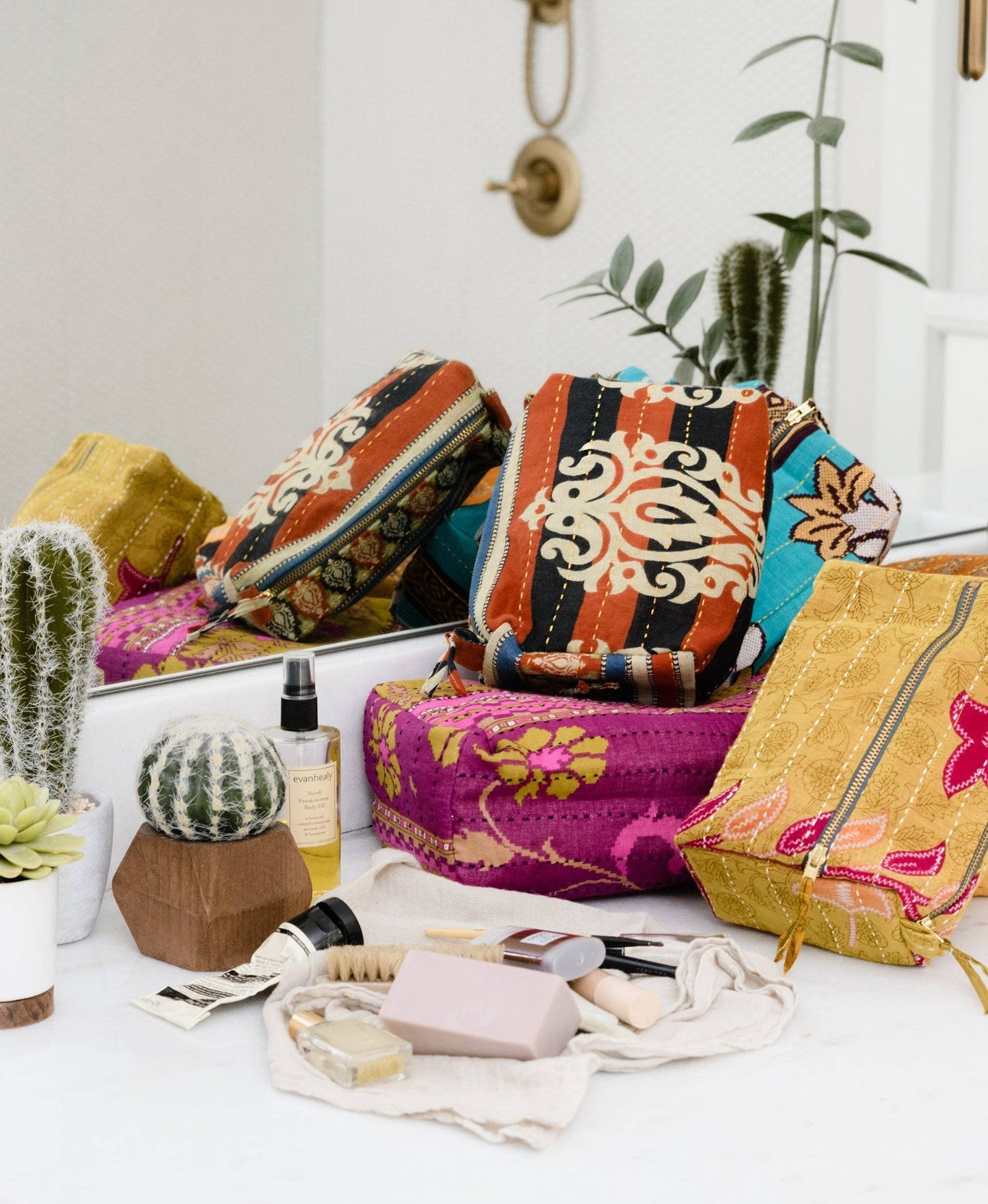 Kantha Medium Toiletry Bag - No. 260206
