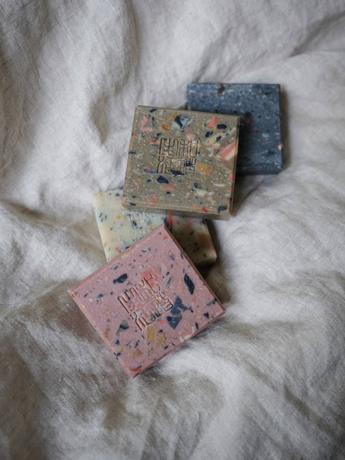 Oshika: BIODEGRADABLE CLAY BAR