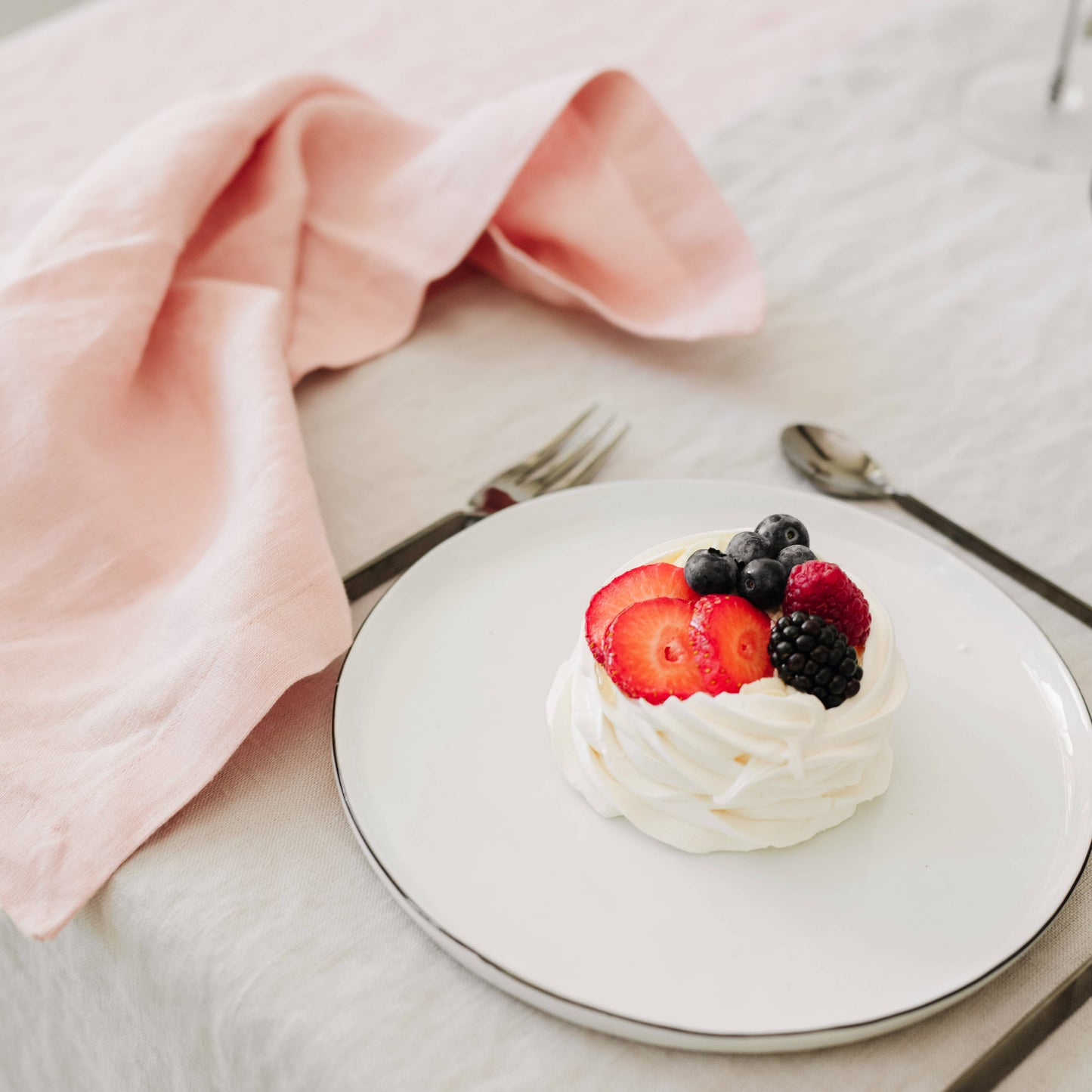 Misty Rose Linen Napkins Set of 2: 16"x16" | 40x40 cm