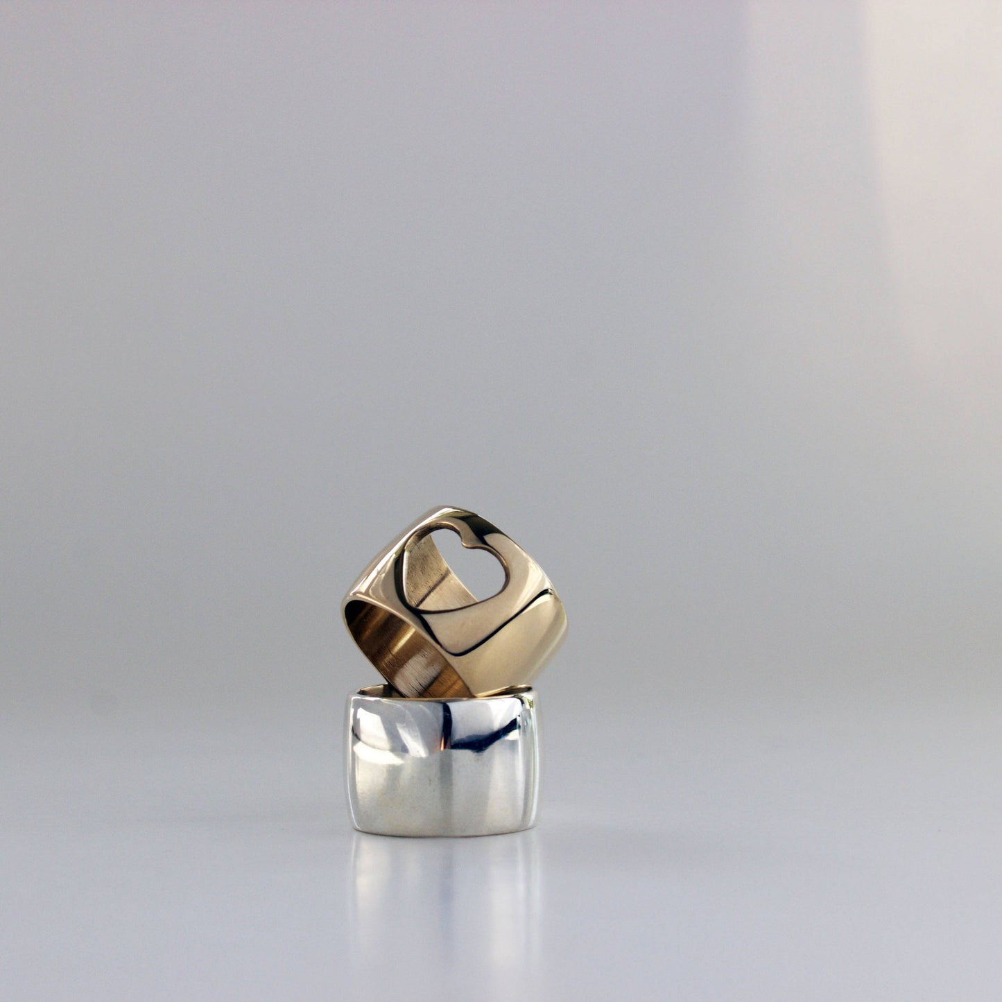 Heart Ring Wide Band