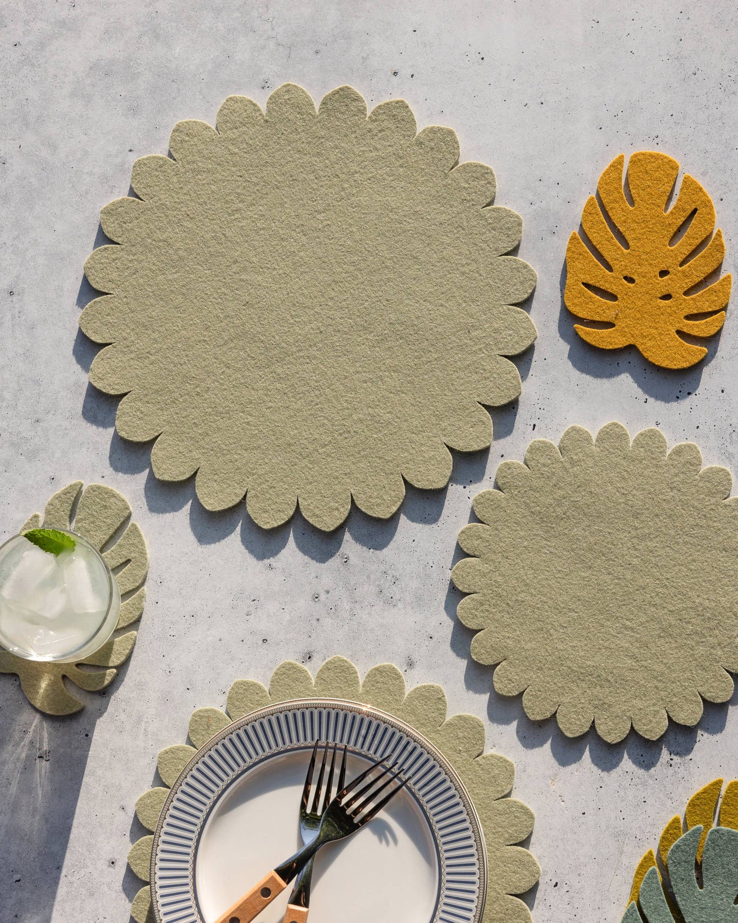 Crest Merino Wool 12" Trivet - Dew