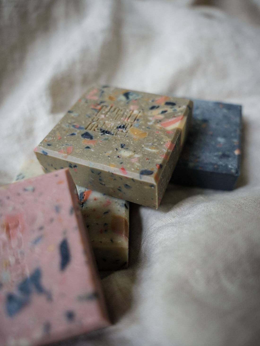 Oshika: BIODEGRADABLE CLAY BAR