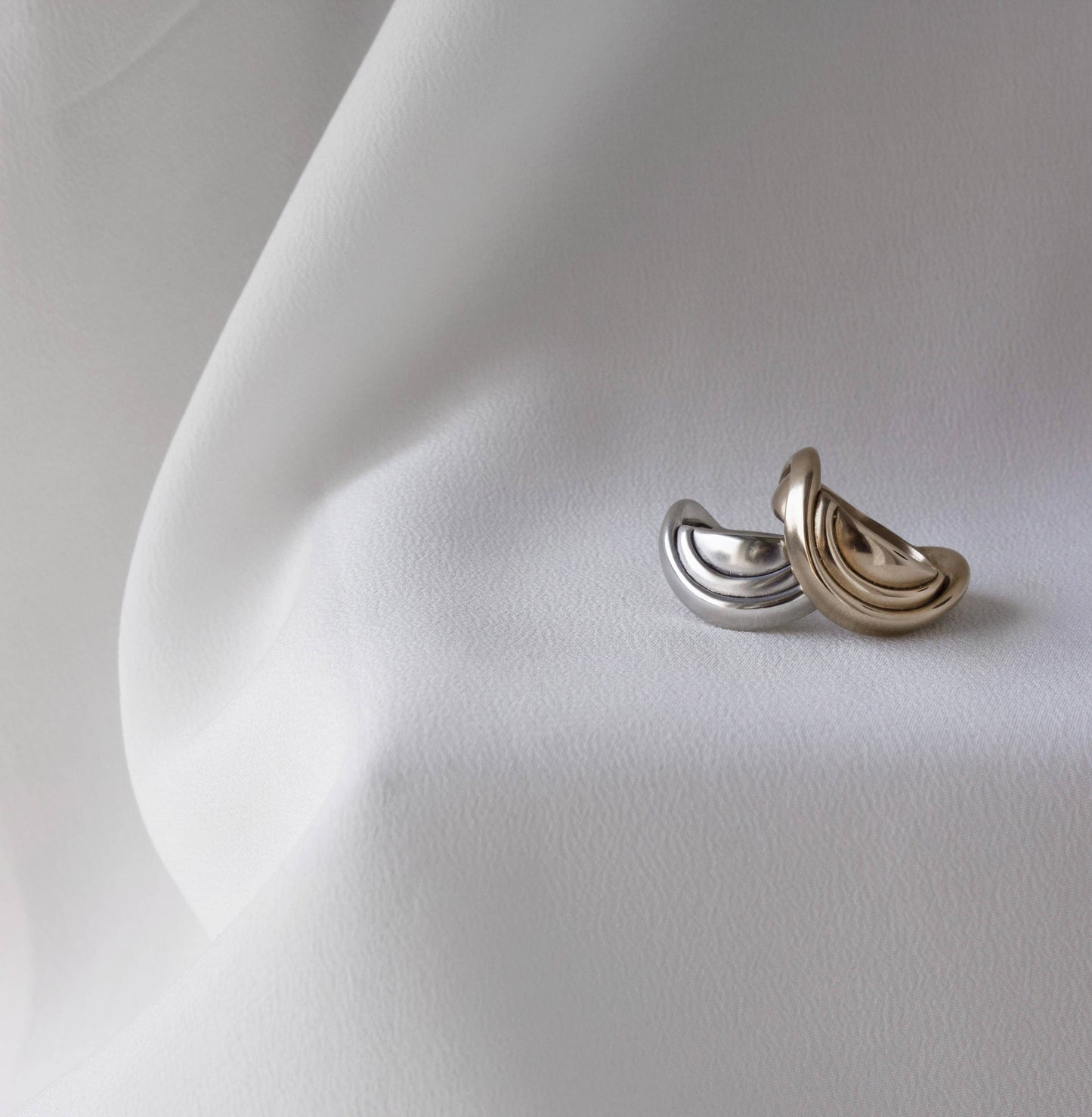 Draped Ribbon Ring