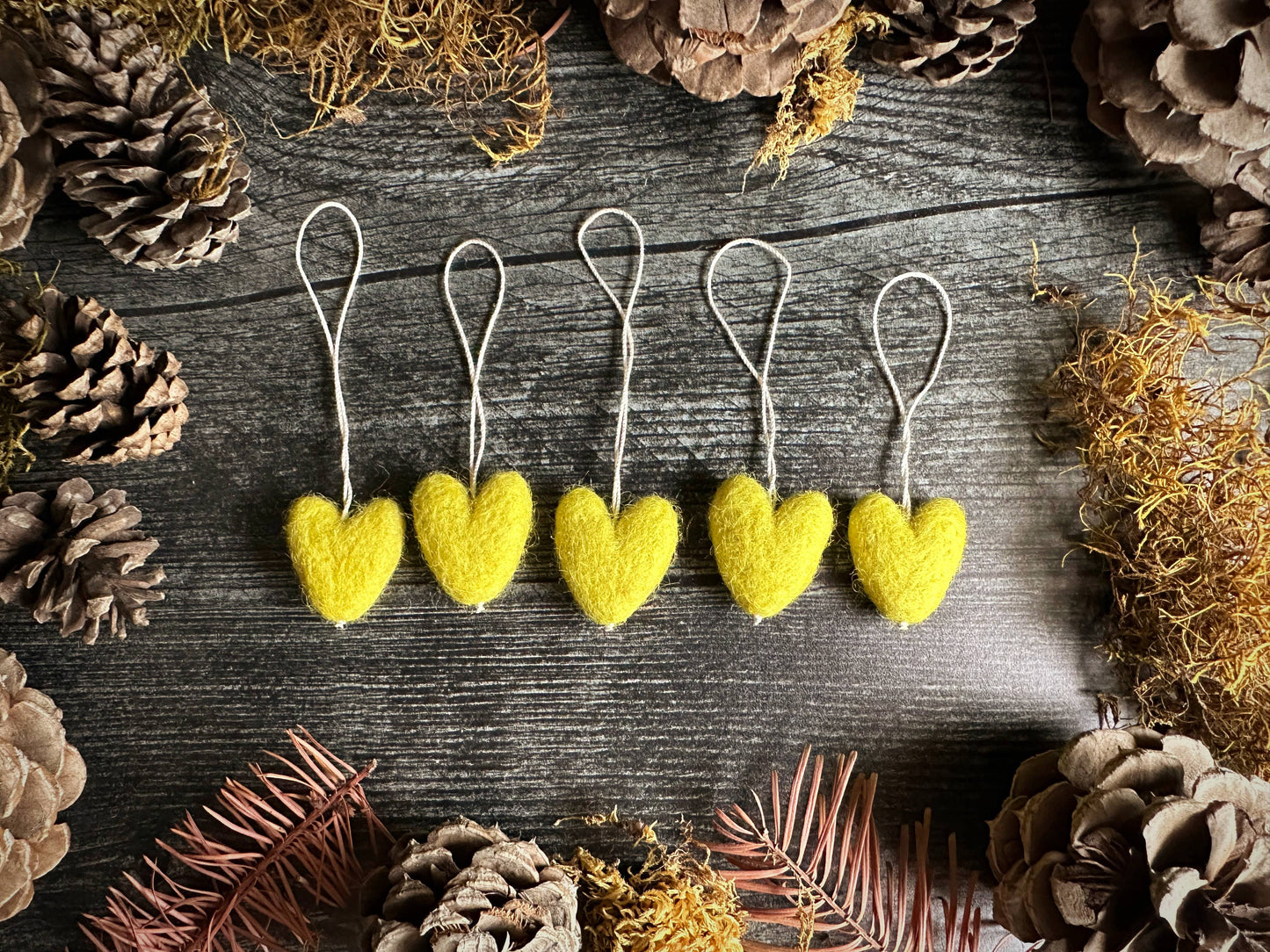 Felted Heart Ornament: Snowberry White