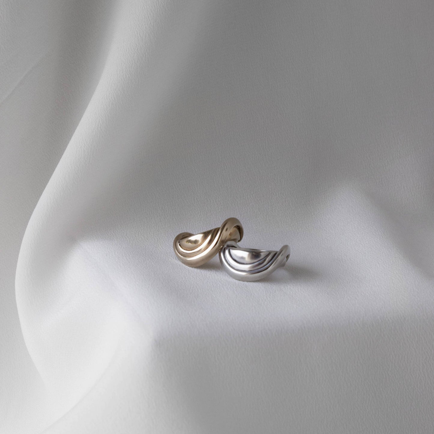 Draped Ribbon Ring
