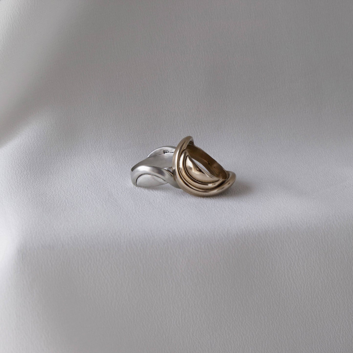Draped Ribbon Ring