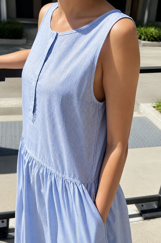Le Bon Shoppe cotton midi dress light blue with buttons