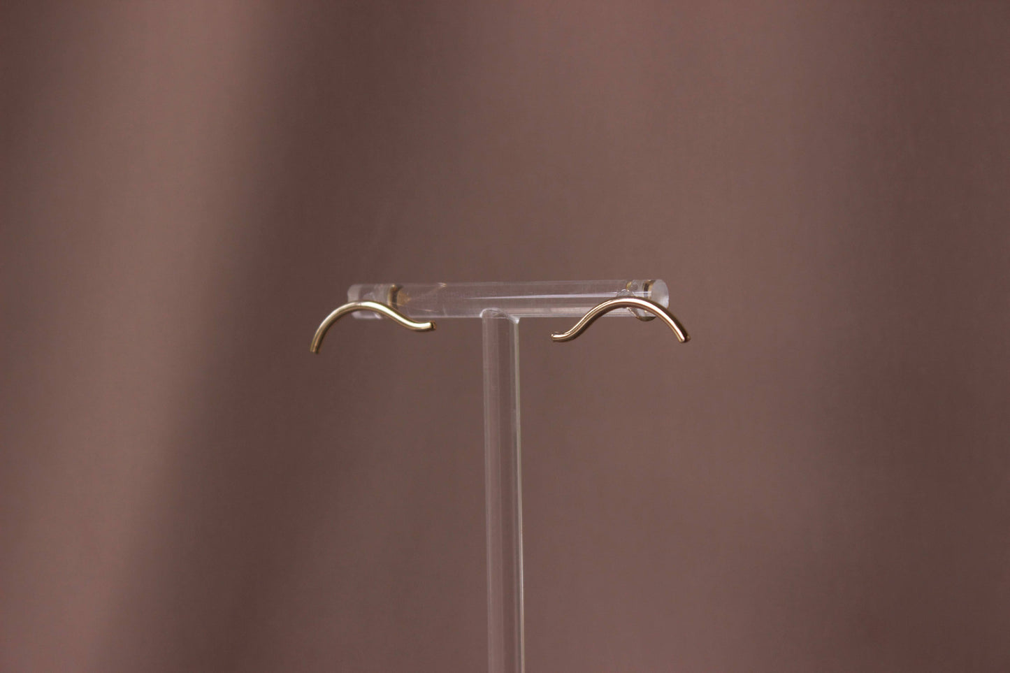 Curve Stud Earrings: 14K Gold Fill