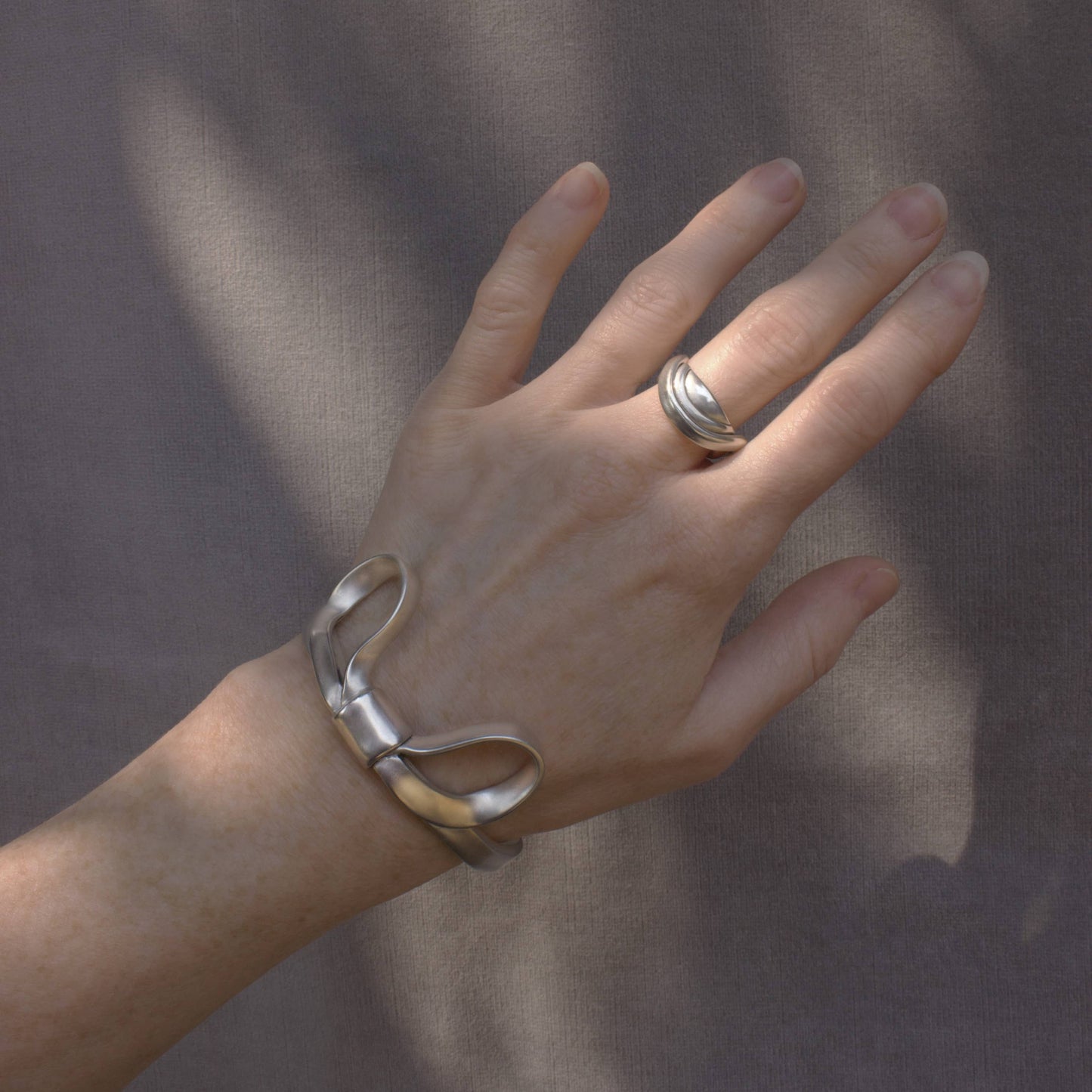Draped Ribbon Ring