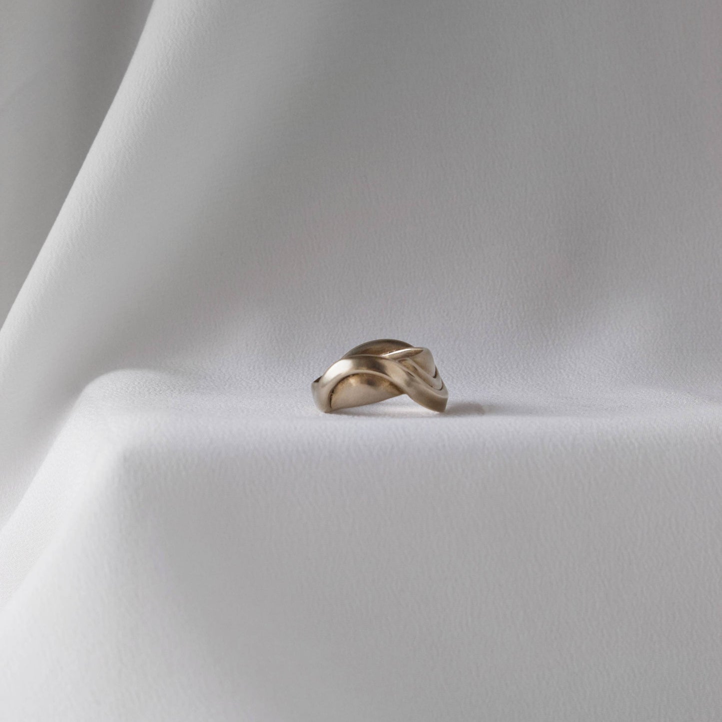 Draped Ribbon Ring