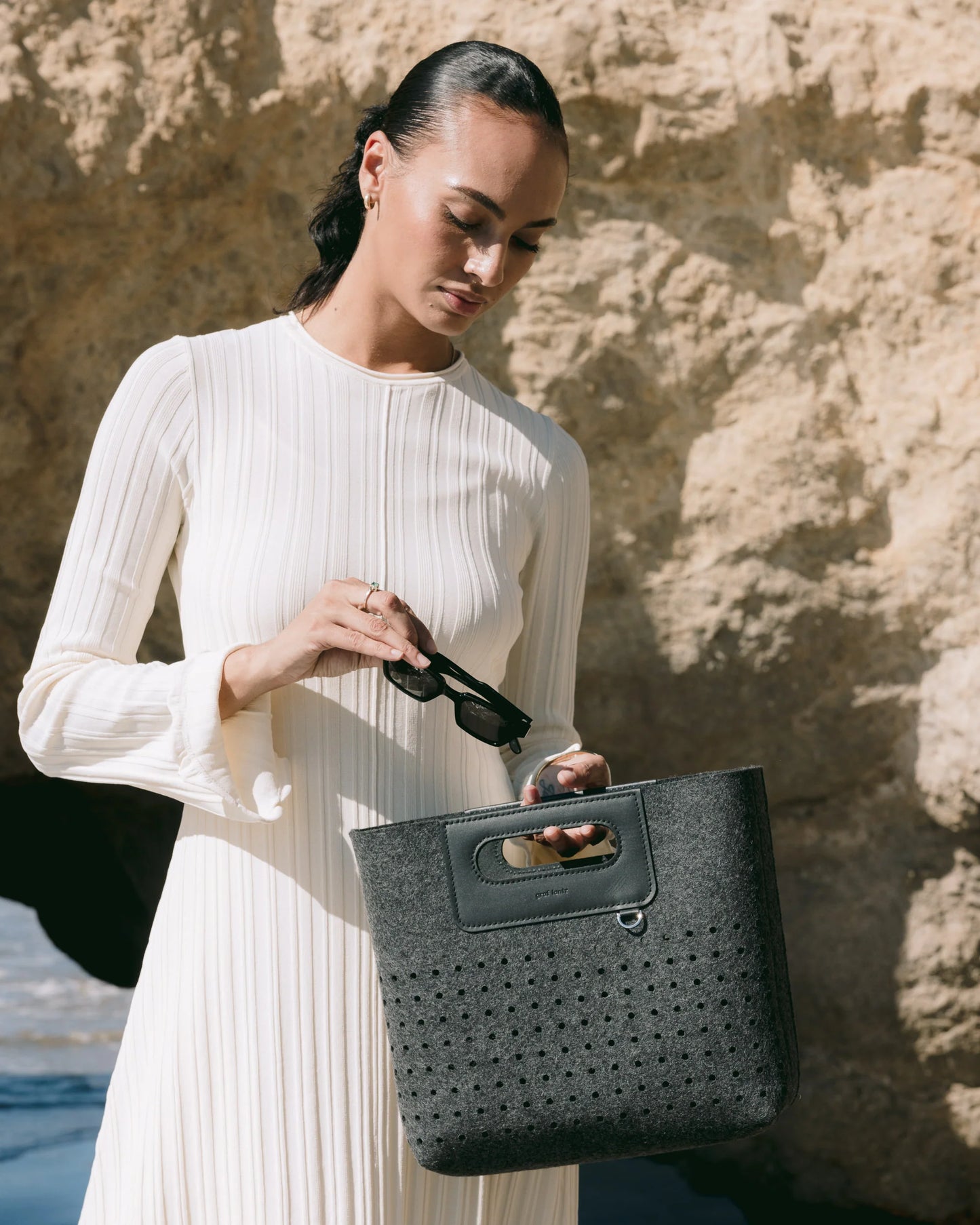 Asobi Merino Wool Midi - Charcoal