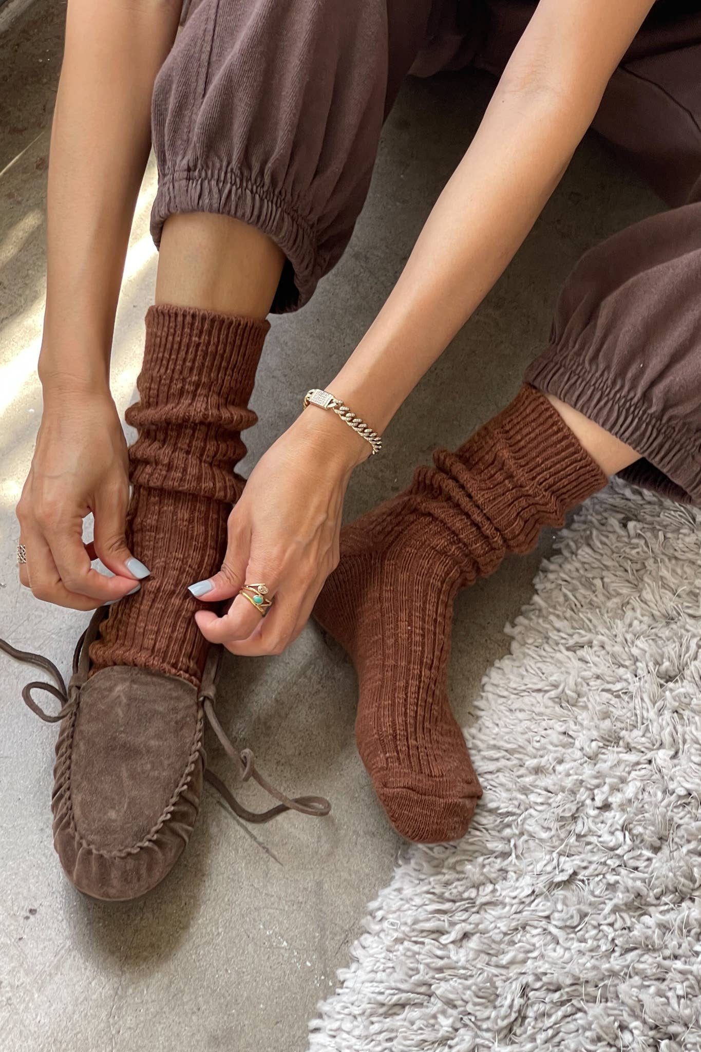 Cottage Socks: Ht.Grey