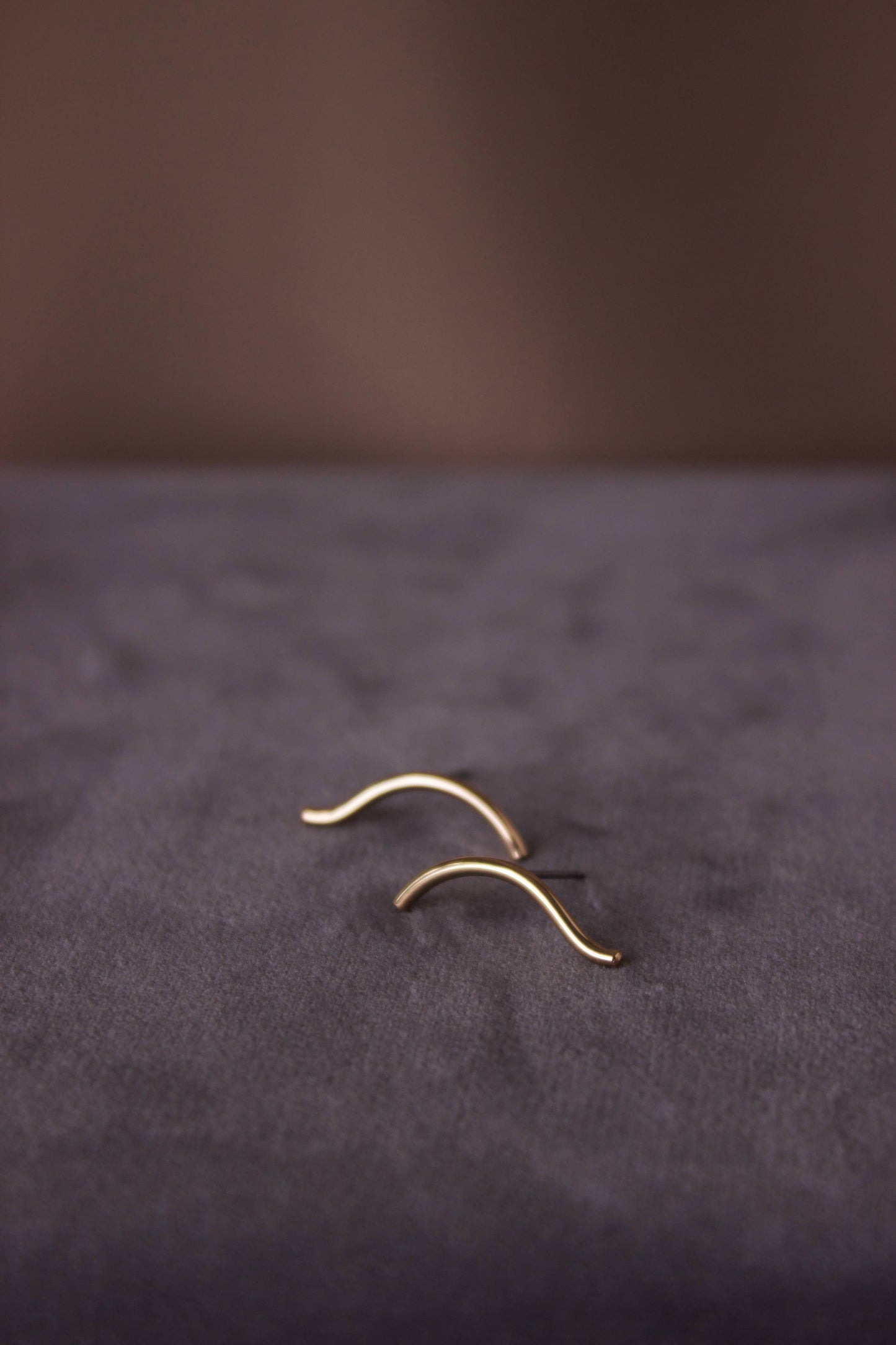 Curve Stud Earrings: 14K Gold Fill