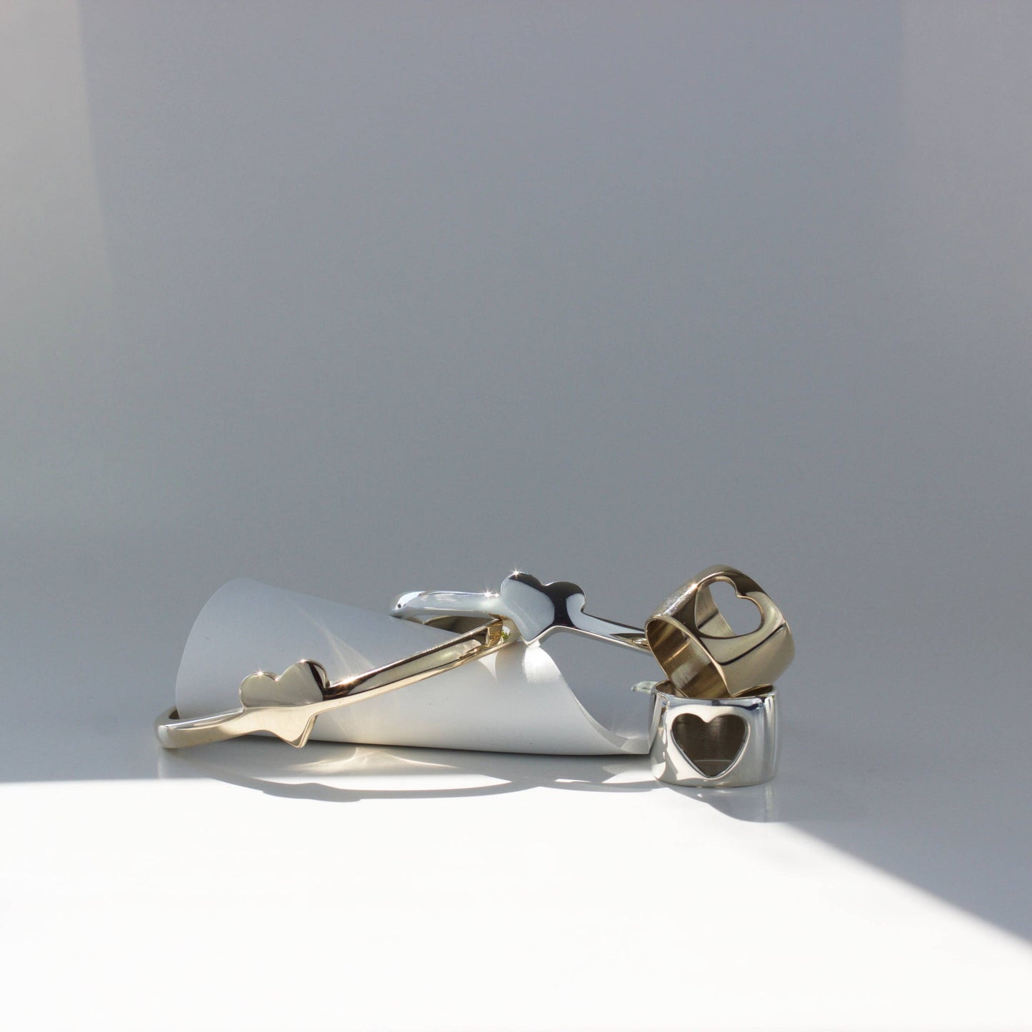 Heart Ring Wide Band