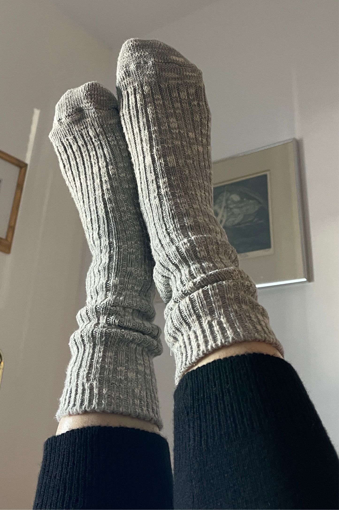 Cottage Socks: Ht.Grey