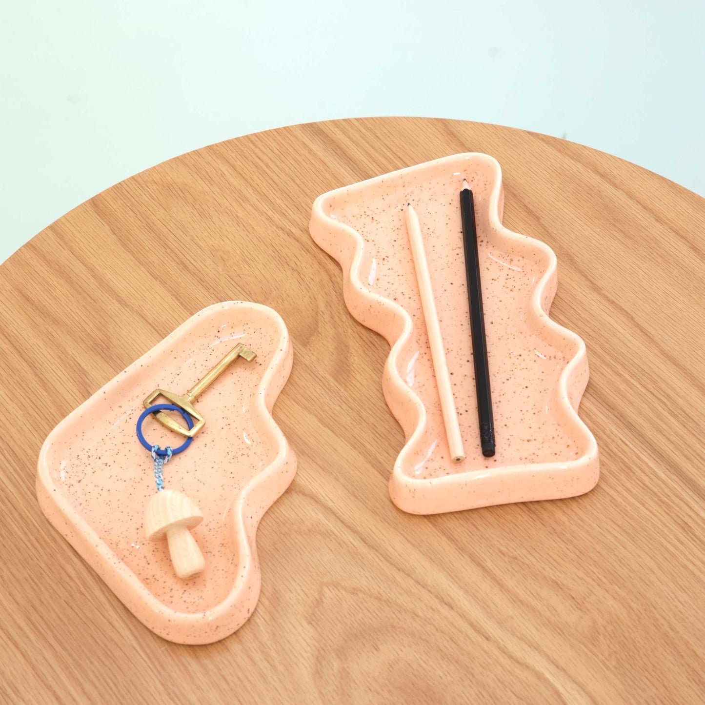 Triangle Wave Tray Peach Speckle