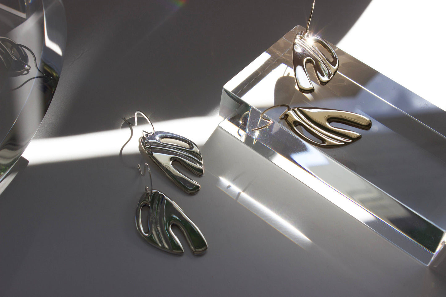 Abstract Monstera Earrings: 14k gold fill / Yellow bronze