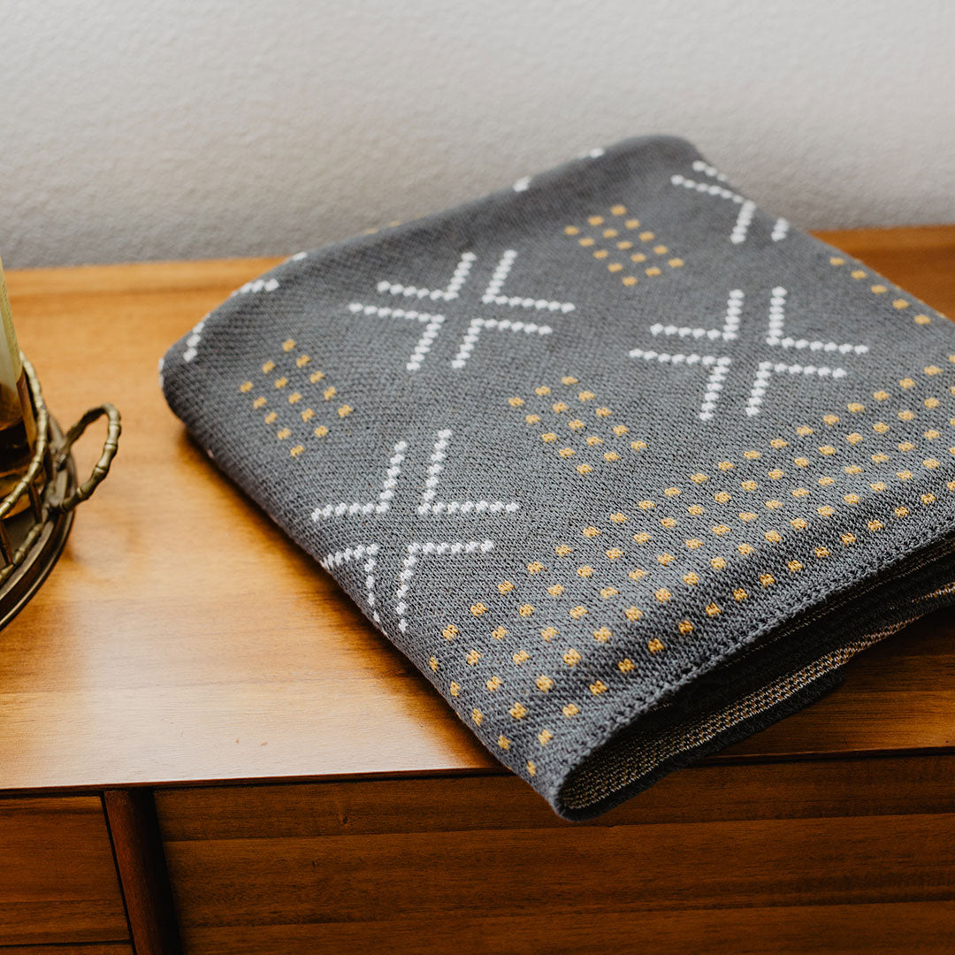 Birifini Throw Blanket