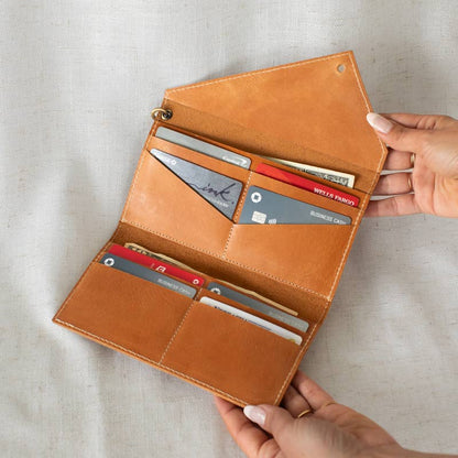 Tri-fold Wallet: Classic Black Leather