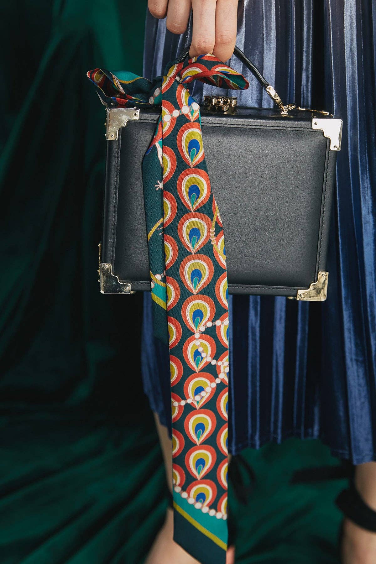 "Peacock" Silk Twilly Neck Bow: Teal