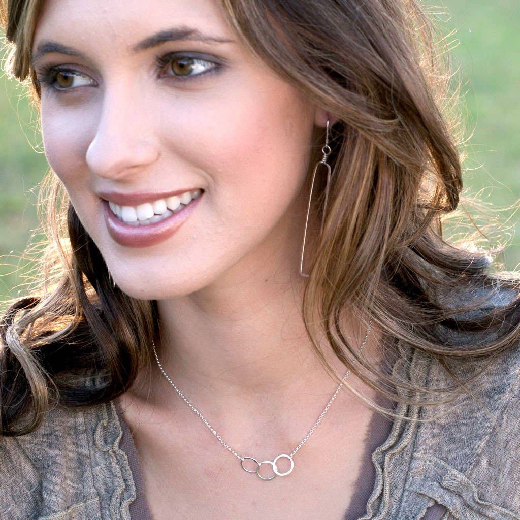 Cartwheel Necklace - three circle hammered pendant: Gold filled / 18"