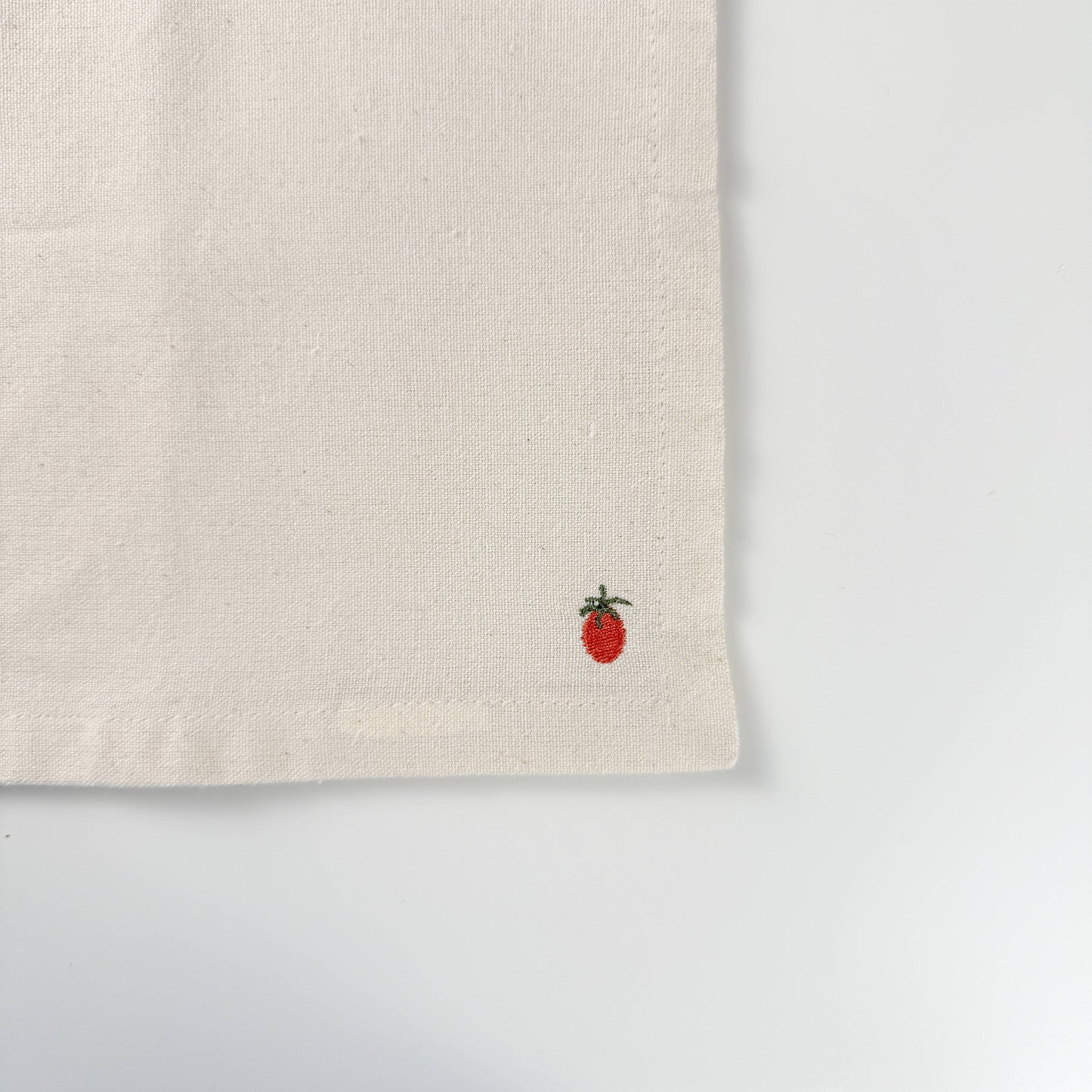 Tomato Embroidered Dinner Napkin Set