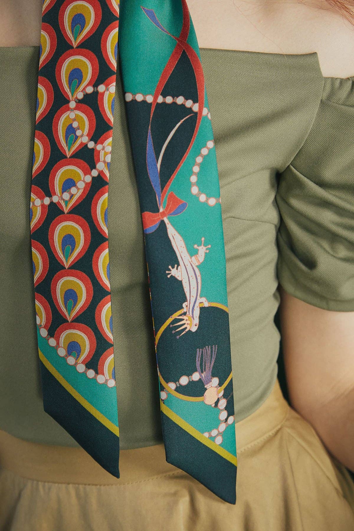 "Peacock" Silk Twilly Neck Bow: Teal