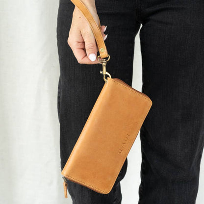 Leather Zipper Wallet: Black