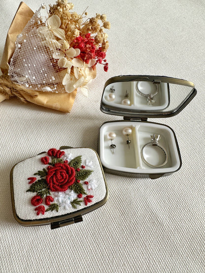 Embroidered White Roses Jewelry Box