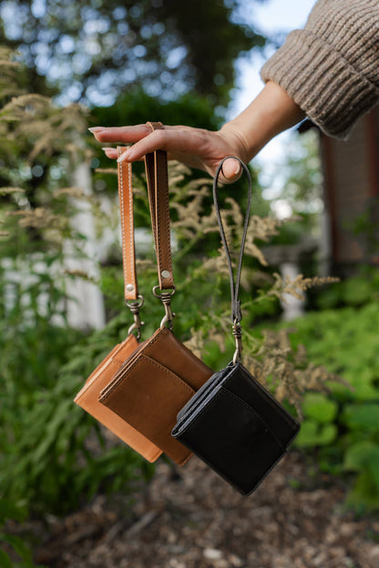 Leather Wallet Wristlet: Black