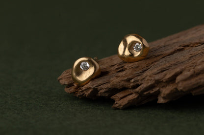 YEWŌ Collective - Pebble Studs: Clear