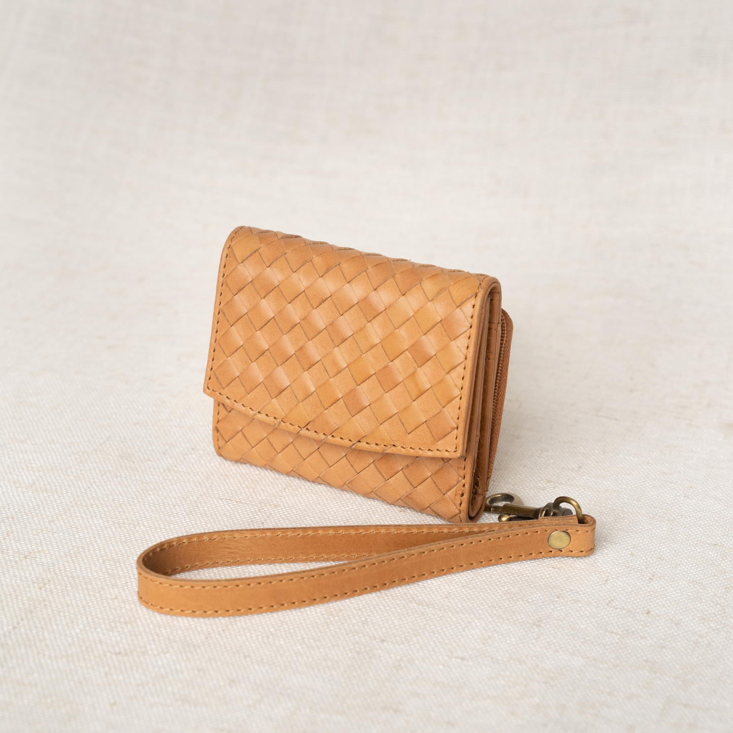 Woven Leather Wallet: Chestnut