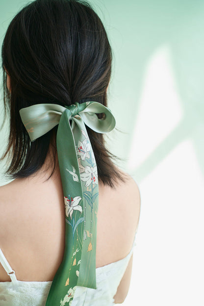 Lily Silk Twilly Scarf: Green