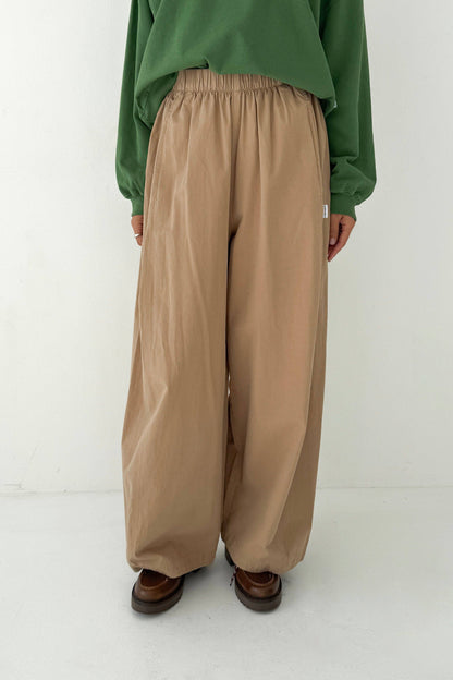 Cotton Parachute Pant: Black