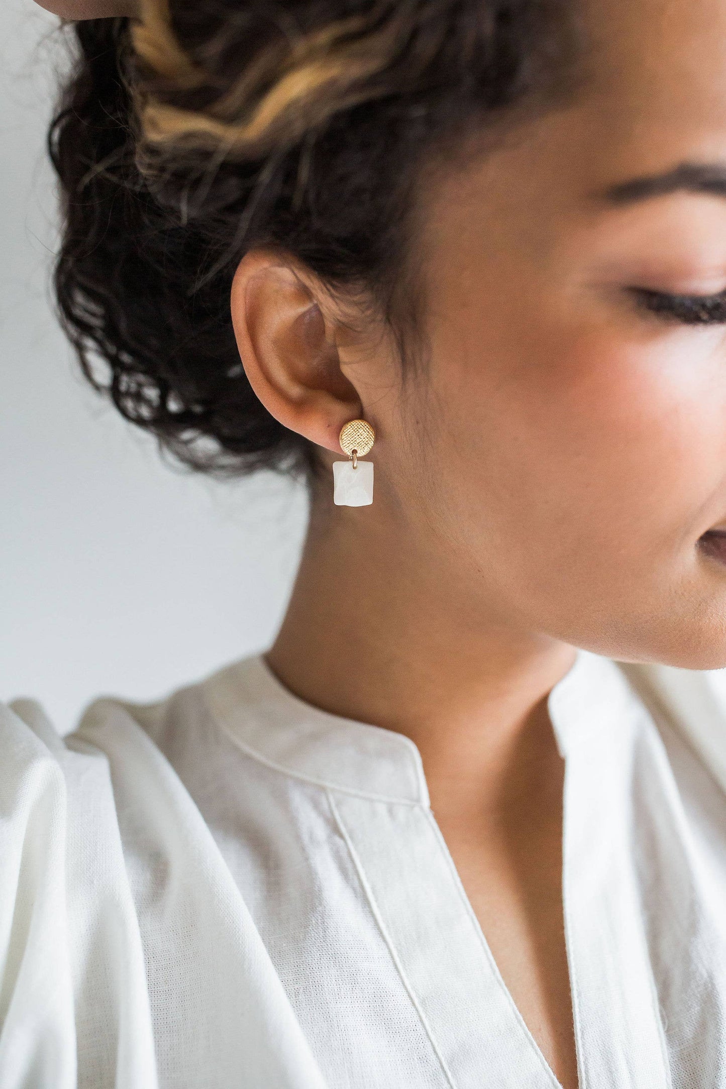 Jenna Vanden Brink Ceramics - Mini Link Earrings: Glossy White