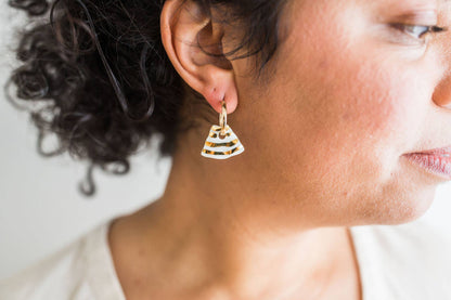 Charm Hoops: Gold Dot Circle