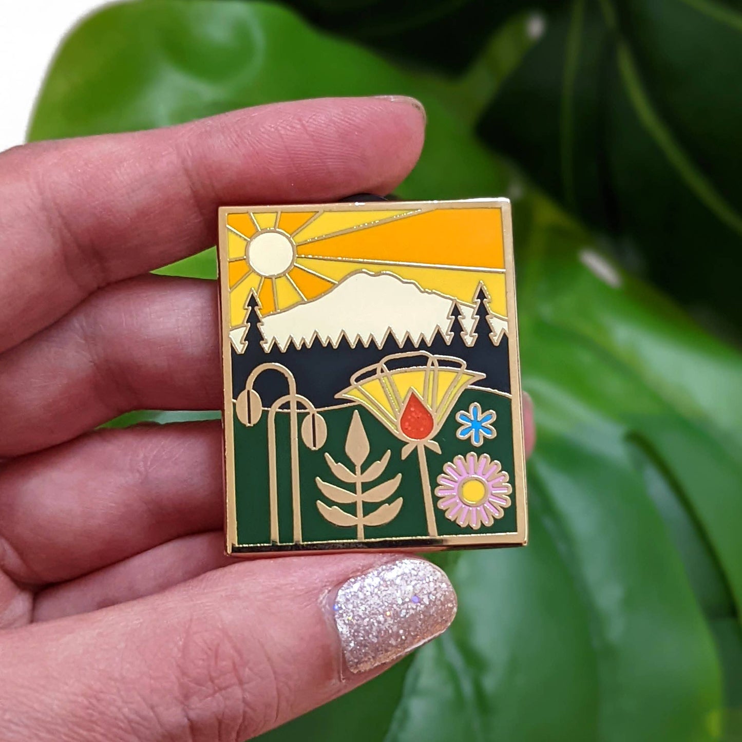 Mount Rainer Hard Enamel Pin