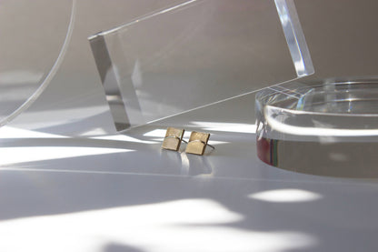 Balance Stud Earrings: Yellow Bronze