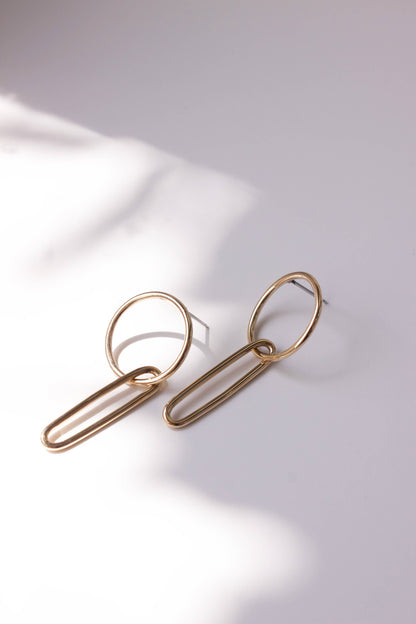 Circle Link Earrings: Sterling Silver