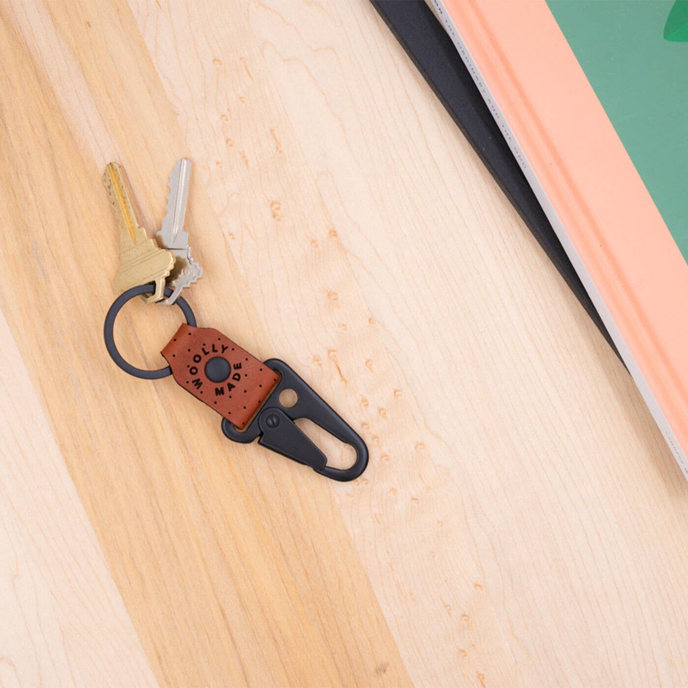 Woolly Made - Clip Keychain: Tan