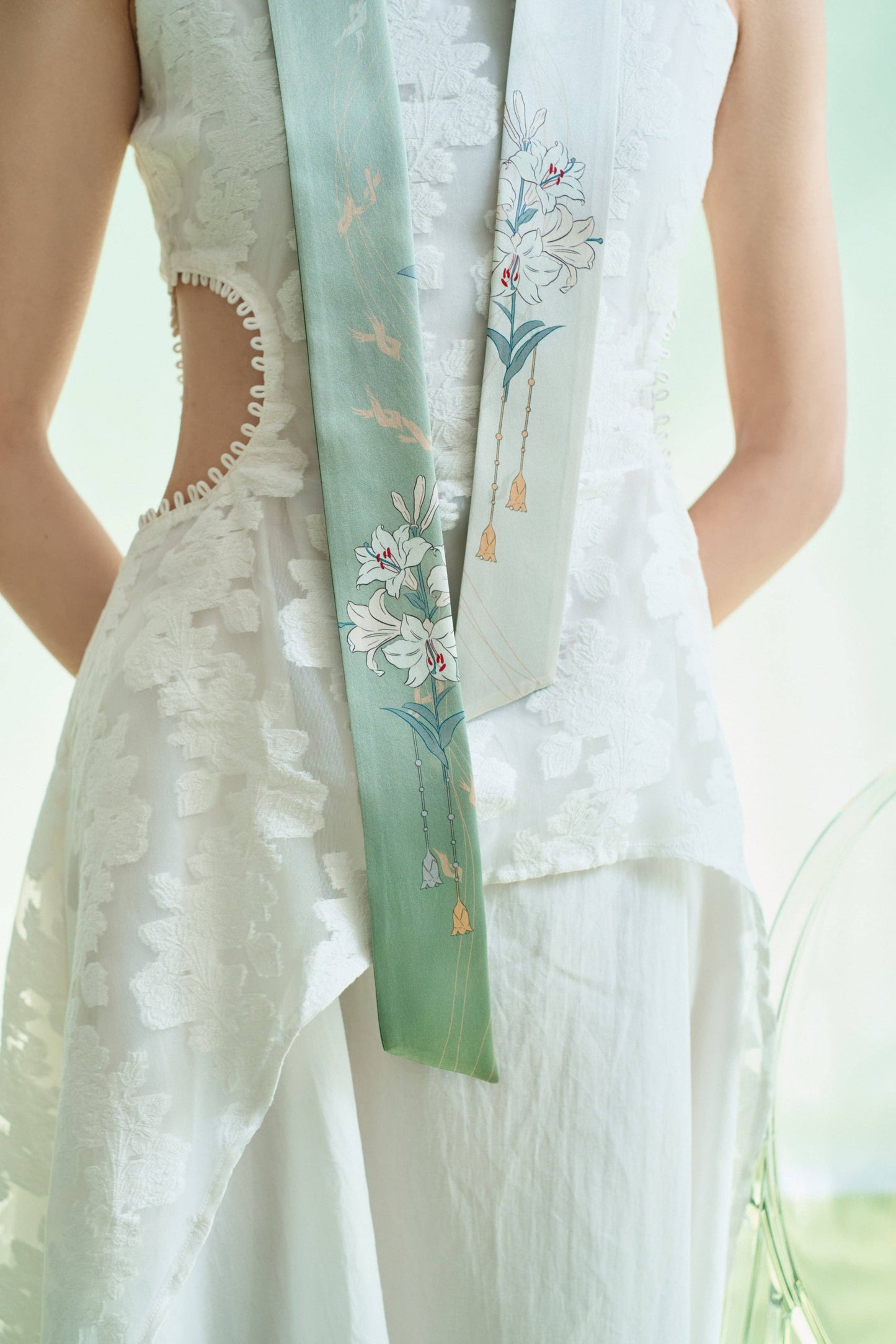 Lily Silk Twilly Scarf: Green