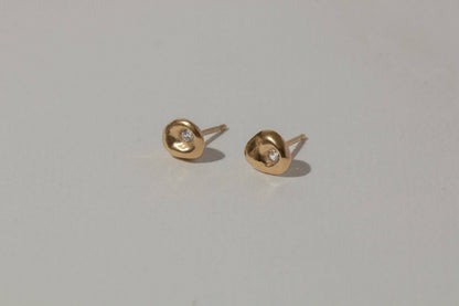 YEWŌ Collective - Pebble Studs: Clear
