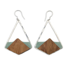 Load image into Gallery viewer, Vertex Maple Dimond Earrings

