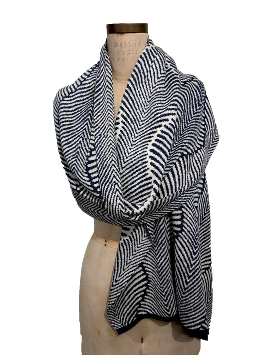 Forest Fern Wrap: Black + Cream