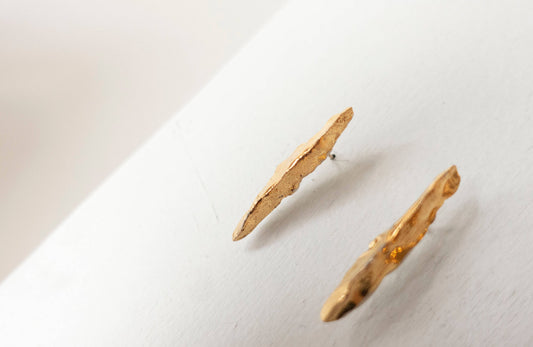 RIDGE Porcelain/22K Gold Luster-14k GF Studs