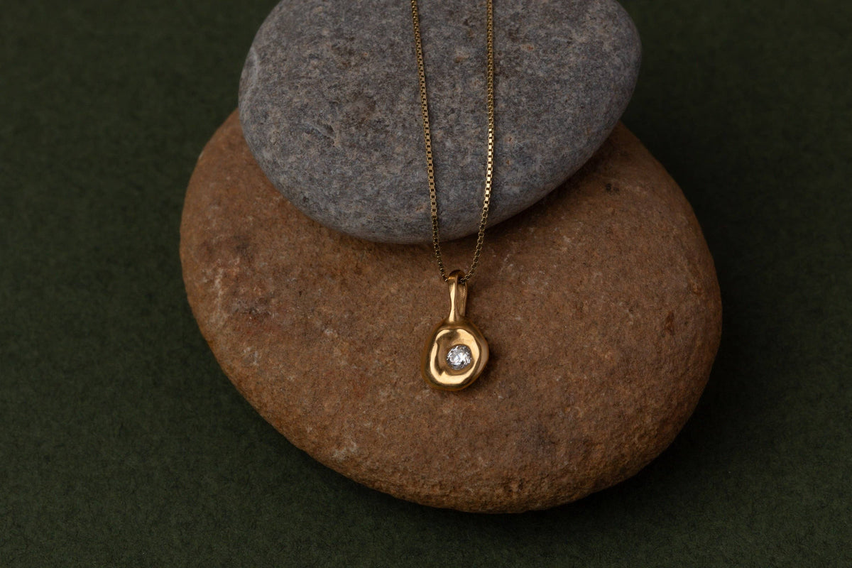 YEWŌ Collective - Pebble Necklace: Clear