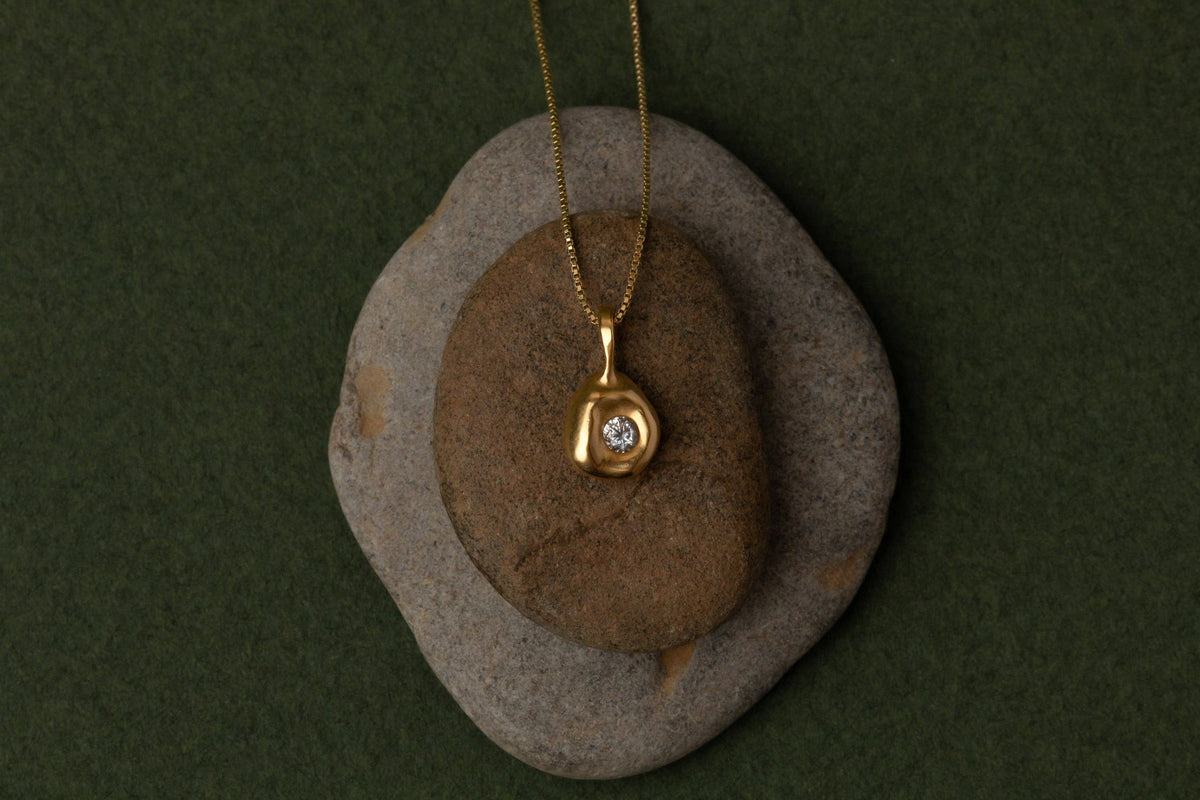 YEWŌ Collective - Pebble Necklace: Clear