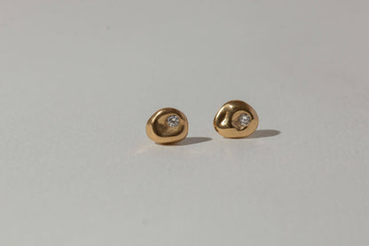 YEWŌ Collective - Pebble Studs: Clear
