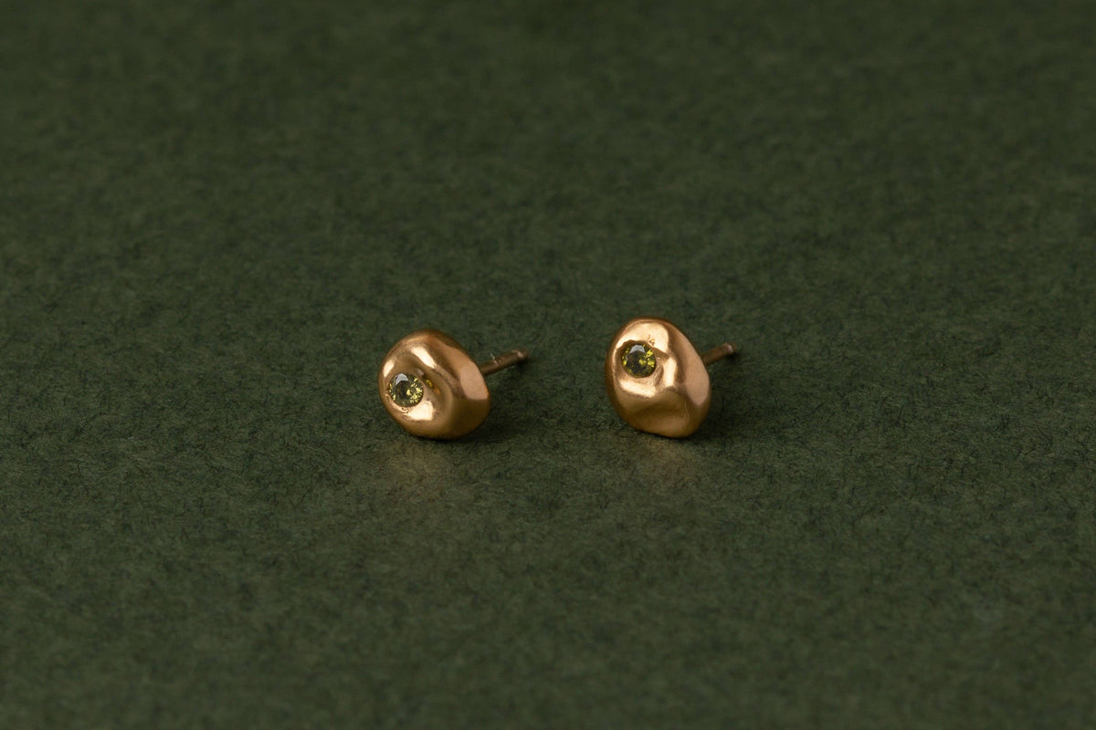 YEWŌ Collective - Pebble Studs: Clear