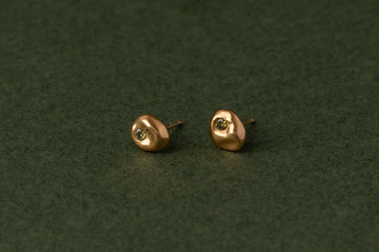 YEWŌ Collective - Pebble Studs: Clear